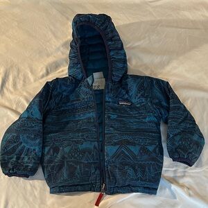 Patagonia Kids reversible Blue Patterned Puffer Jacket